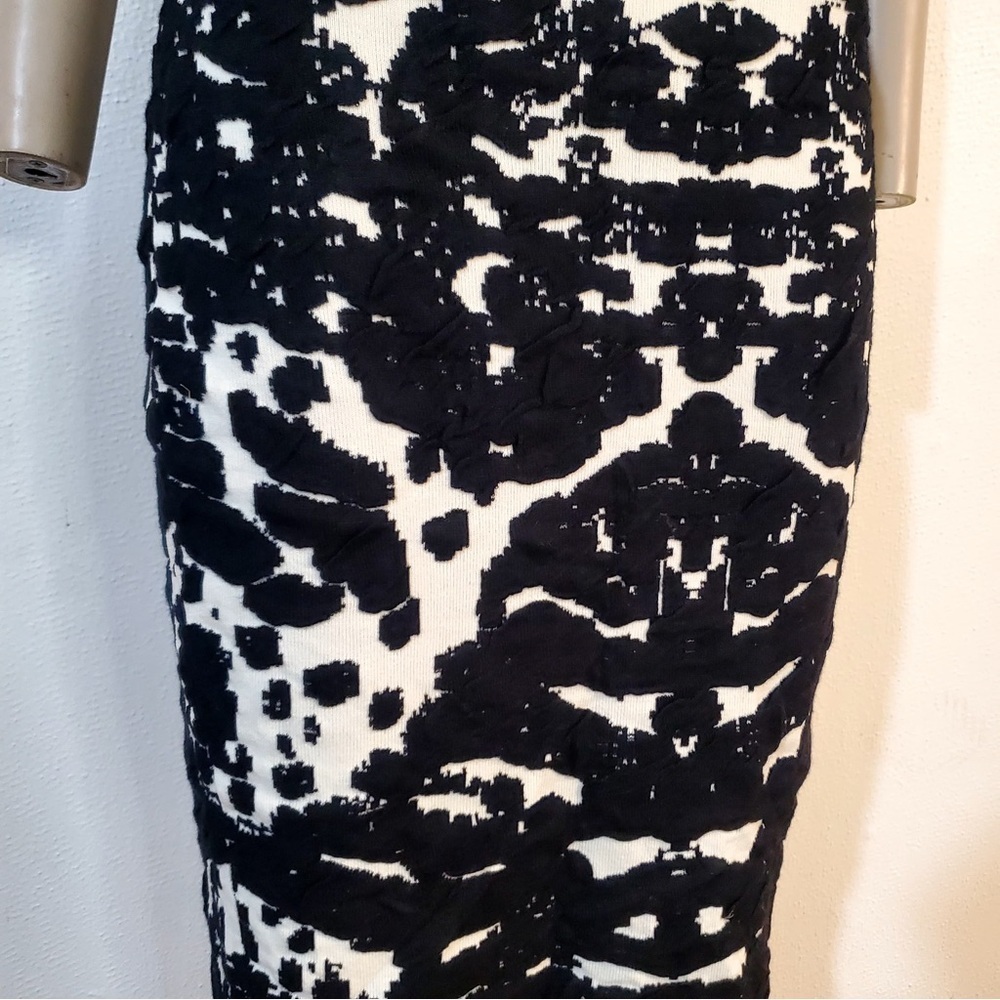 GRACIA BLACK & WHITE PENCIL SKIRT Size S - Picture 11 of 12